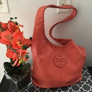 Beautiful Tory Burch Handbag (coral) lg